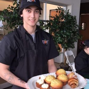 Meet your Posher, Angelo